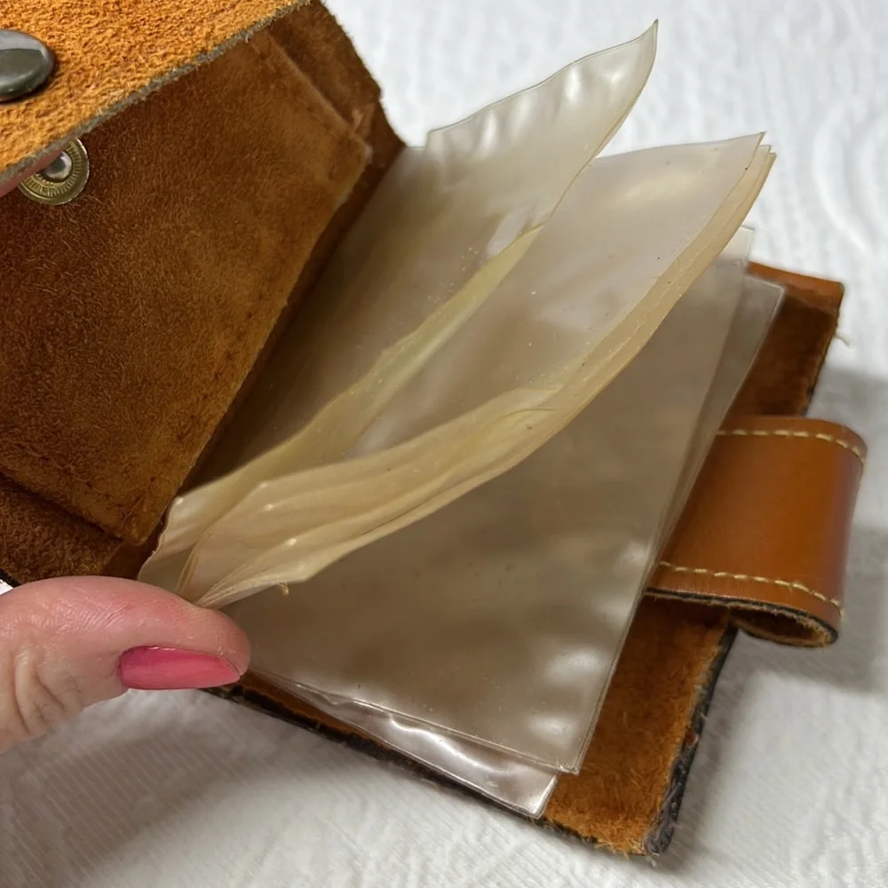 ⭐️🌸Vintage leather bifold wallet plastic picture slots coin purse boho retro - Picture 7 of 12